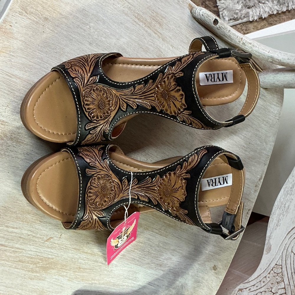 Myra Talitha Hand Toed Wedges